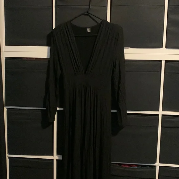 SHEIN | Dresses | Long Sleeve Black Dress W Leg Split | Poshmark